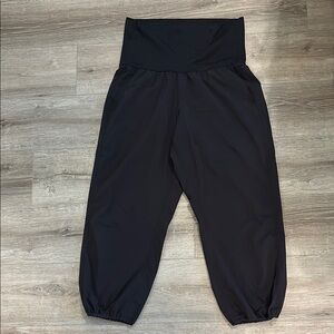 Lululemon Black High-Waisted Crop Pants